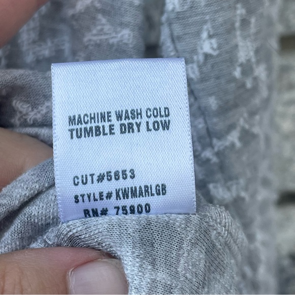 Lightweight Longsleeve Grey Cheetah Print Top - Tee by Bit Star - Size XS - Picture 6 of 8